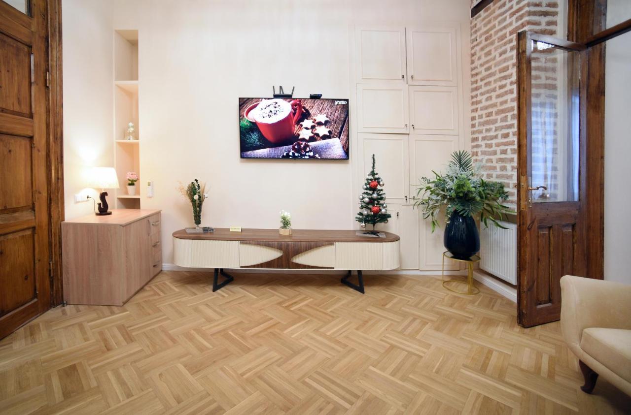 City Lux Hotel 第比利斯 外观 照片